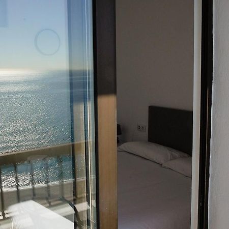Beachfront Apartment Malaga Luaran gambar