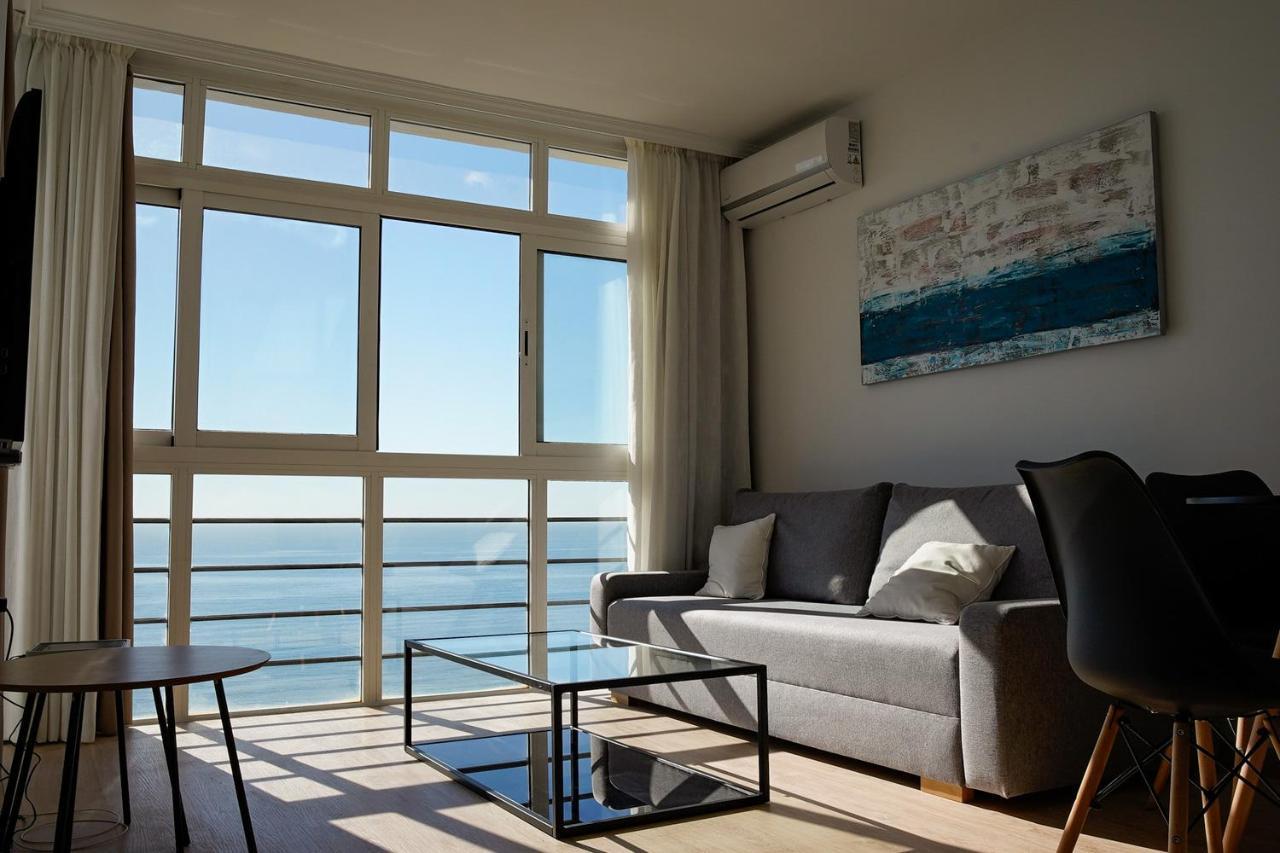 Beachfront Apartment Malaga Luaran gambar